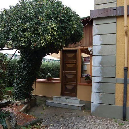 Antica Piazza Dei Miracoli Bed & Breakfast