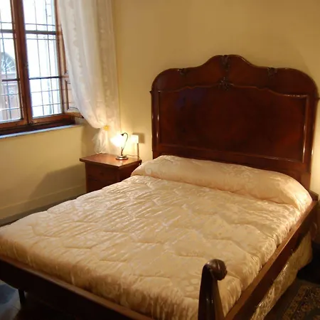 Antica Piazza Dei Miracoli Bed & Breakfast