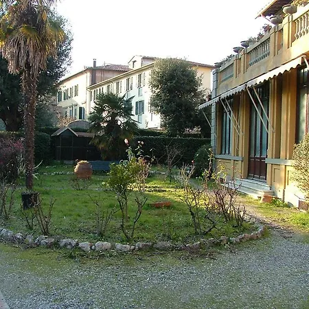 Bed & Breakfast Antica Piazza Dei Miracoli